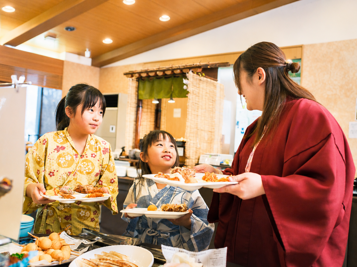 朝食を楽しむお子様